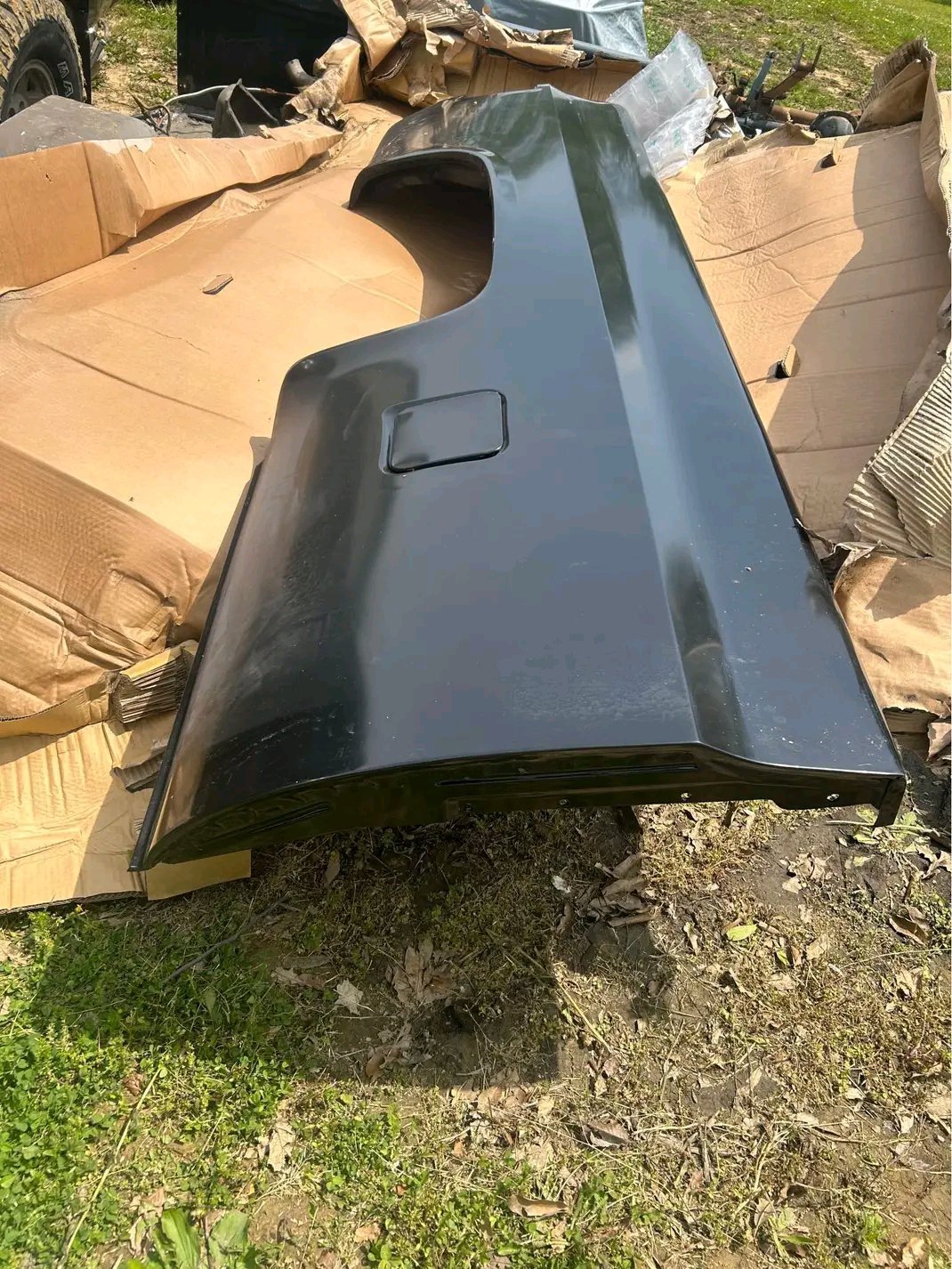 passenger-side fleetside truck bedside panel
